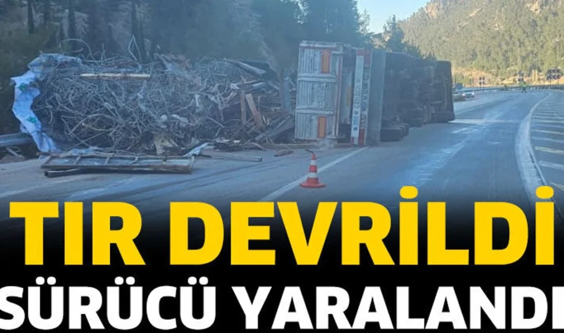 
Isparta–Antalya karayolunda meydana gelen trafik kazasında bir tırın devrilmesi sonucu